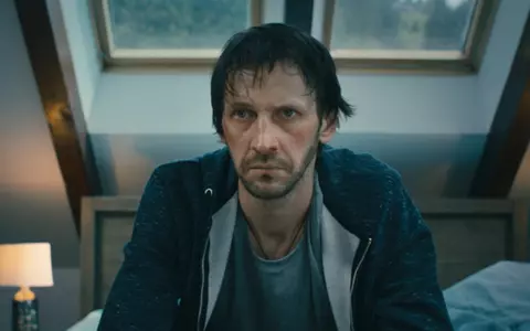 Bogdan Farcaș, șocat de ce se întâmplă în Ucraina: „Am văzut pe stradă doar copii și femei. L-au săltat pe un băiat din fața hotelului meu”. Actorul filmează acolo pentru o producție importantă